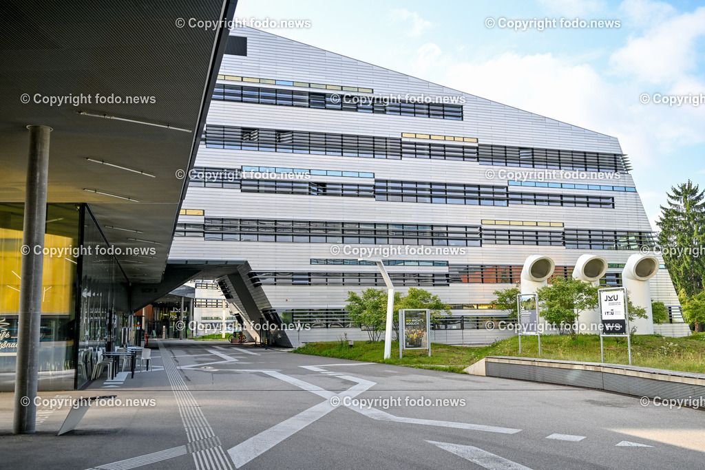 JKU Linz_ Science Park_ 31.07.2025-10 | 31.07.2025, LINZ, AUT, Johannes Kepler Universitaet, JKU, Gelaende, im Bild Themenbild, JKU Linz, Science Park, Campus, Technologie, hoch-modernes und architektonisch spektakulaeres Campus-Zentrum, Mechatronik, Kuenstliche Intelligenz, Digitalisierung, Mathematik, Forschung, Entwicklung, Limak