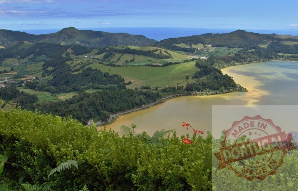Furnas Lake volcanic landscape view in Azores | Furnas Lake displaying its unique color from a scenic viewpoint on São Miguel island - Realized with Pictrs.com