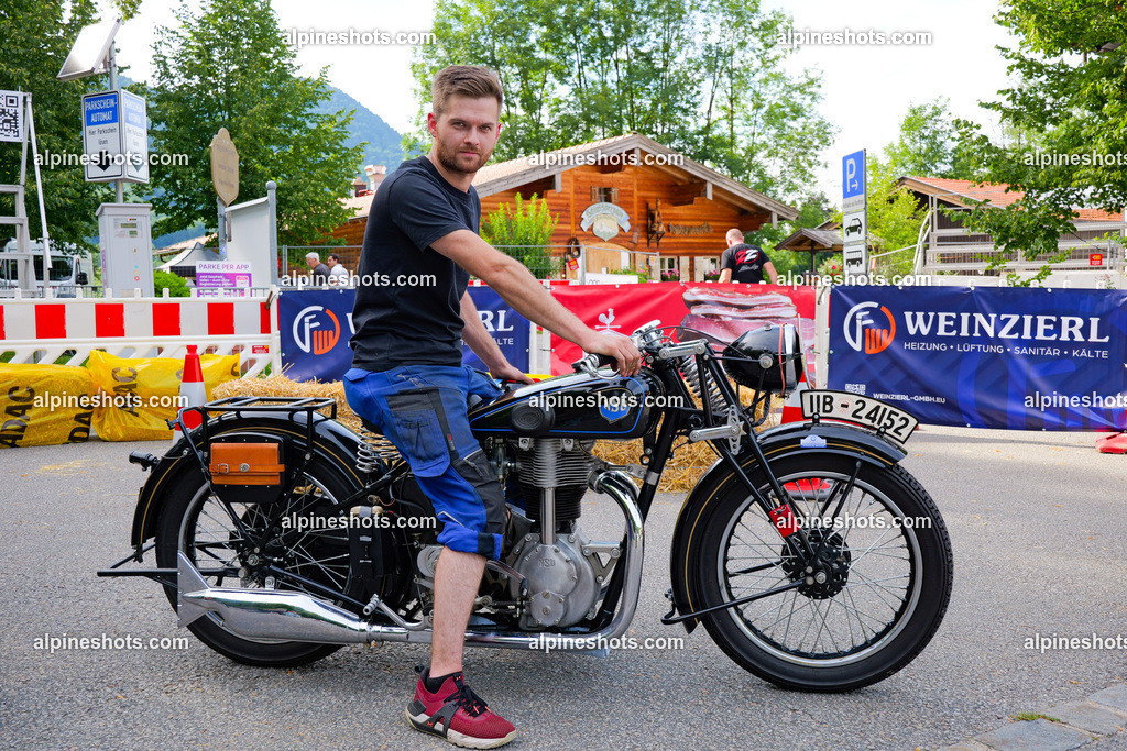 P1014636 | Erleben Sie atemberaubende, hochqualitative Fotos Ihrer Fahrt entlang der malerischen Alpenstraßen. Besuchen Sie alpineshots.com, um professionelle Aufnahmen Ihrer unvergesslichen Reise zu finden und zu kaufen - Realisiert mit Pictrs.com