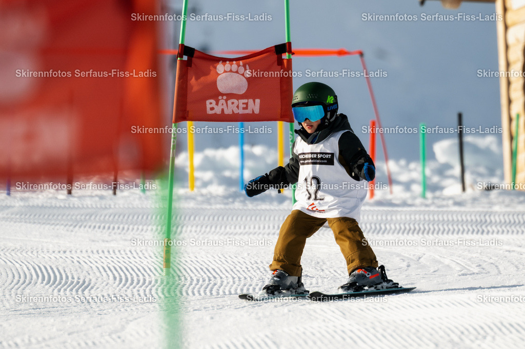 SRS_12.12.2025_0145 | SRS_12.12.2025_0145 - Realisiert mit Pictrs.com