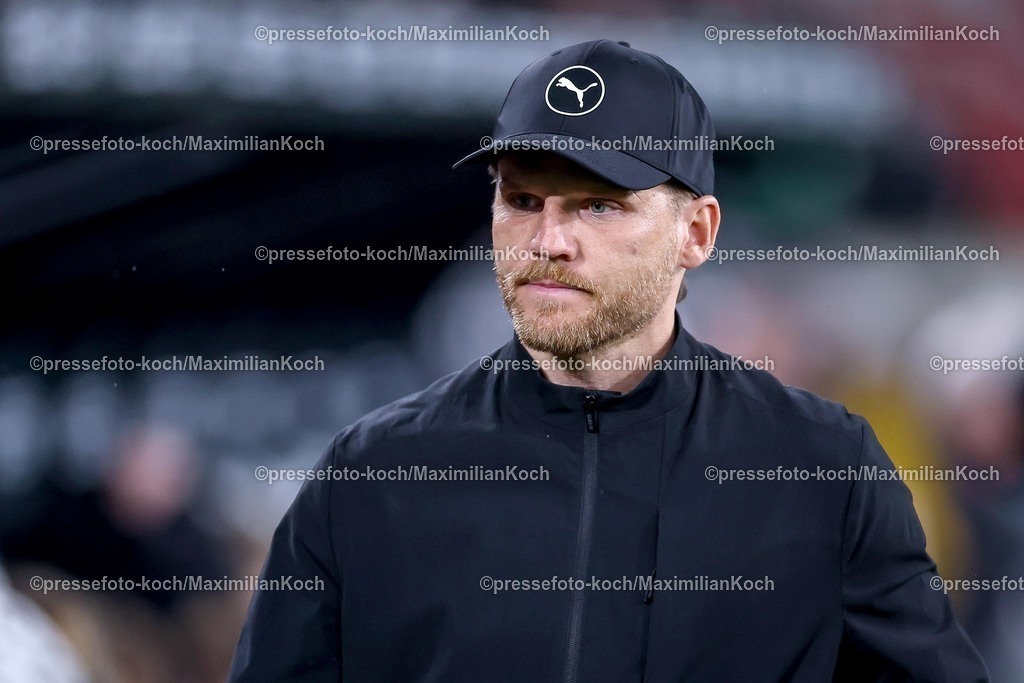 BMG13032601066 | 13.03.2026, Fußball, Borussia Mönchengladbach - FC St. Pauli, 1. Fußball Bundesliga, 26.Spieltag, Borussia-Park, Saison 2025 2026: Cheftrainer Eugen Polanski (Borussia Mönchengladbach)  DFB regulations prohibit any use of photographs as image sequences and or quasi-video.
