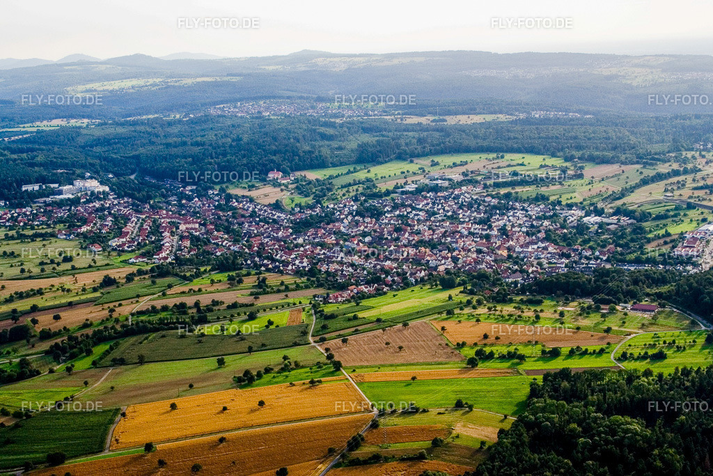 Langensteinbach von Osten | Luftbild: Langensteinbach von Osten im Ortsteil Langensteinbach in Karlsbad im Bundesland Baden-Württemberg in Deutschland. Foto: IMG_12394.jpg vom 05.08.2008 durch Werner Riehm/FLY-FOTO.de - Realisiert mit Pictrs.com