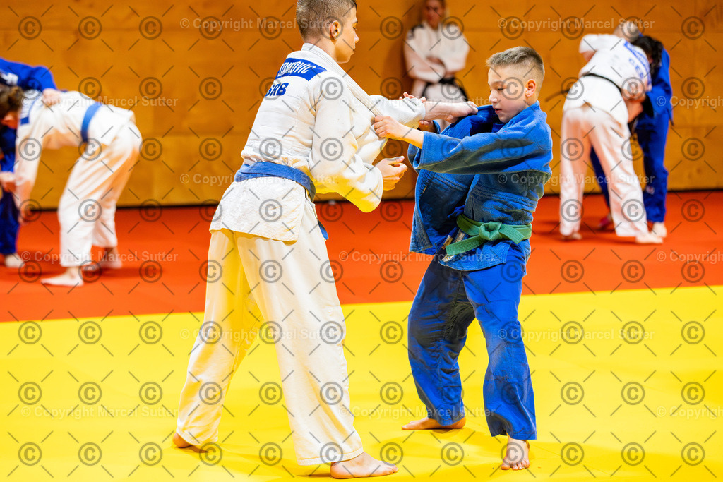 20250418-211850-_G2A7102-Verbessert-RR-MarcelSutter | Finde und bestelle deine Sport- und Eventfotos in höchster Qualität. Professionelle Aufnahmen von Wettkämpfen, Veranstaltungen und Outdoor-Events – schnell und einfach online bestellen. - Realisiert mit Pictrs.com