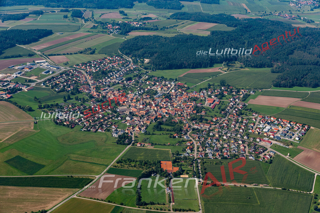 aktuelles Luftbild von  Flachslanden - Luftaufnahme wurde 2019 von https://frankenair.de mittels Flugzeug (keine Drohne) erstellt.