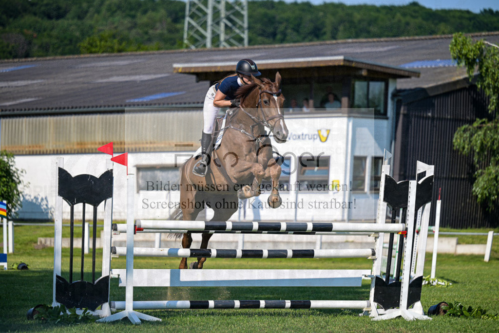 Reitturnier Voxtrup | Entdecke hochwertige Reitturnierfotos von Foto Oger. Professionell, emotional und authentisch – jetzt Lieblingsmomente im Shop bestellen.Deutschlandweite Turnierfotografie. - Realisiert mit Pictrs.com