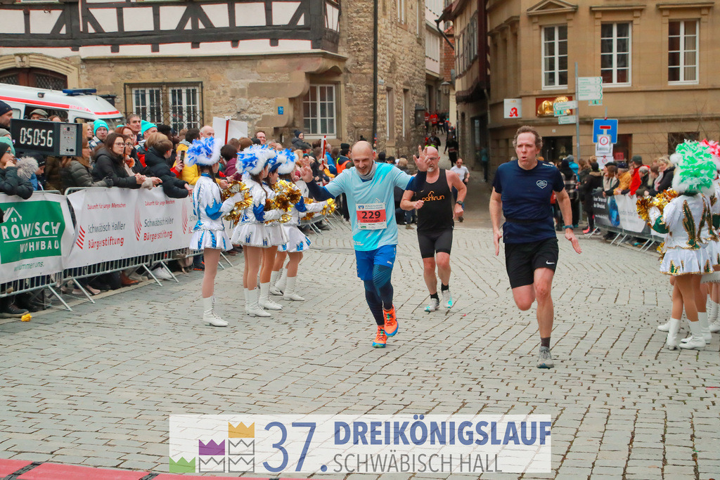 VR Bank Hauptlauf 10000m | 3 Koenigslauf 2023 - Realisiert mit Pictrs.com