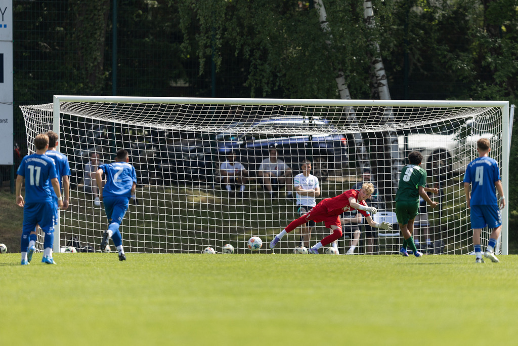 Fußball I Männer I 40. Pfingscup Hollage I 13034 | realhellocedii - Realisiert mit Pictrs.com