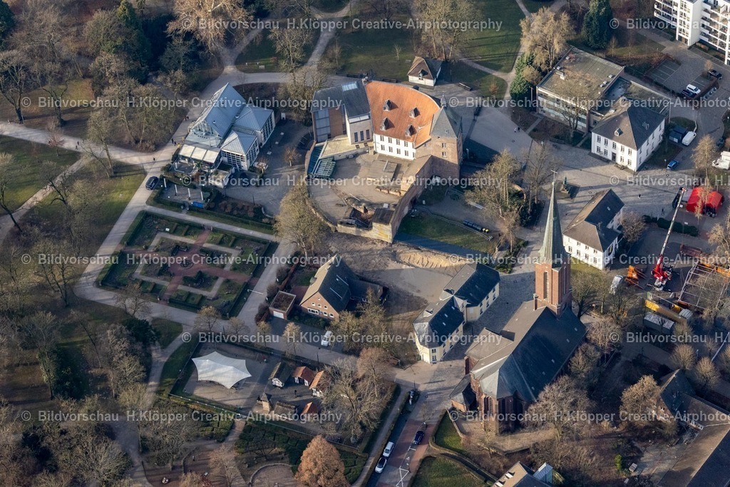 Luftbild Moers-8268 | Luftbildfotografie Moerser Schloss und Restaurant am Kastell in Moers im Bundesland Nordrhein-Westfalen - Realisiert mit Pictrs.com