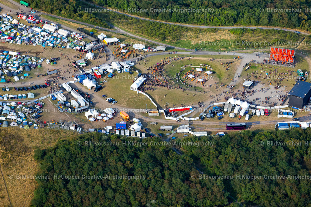 Luftbild Neukirchen-Vluyn-5423 | Musik- Konzert " Dong Open Air " auf der Freilichtbühne in Neukirchen-Vluyn im Bundesland Nordrhein-Westfalen, Deutschland - Realisiert mit Pictrs.com