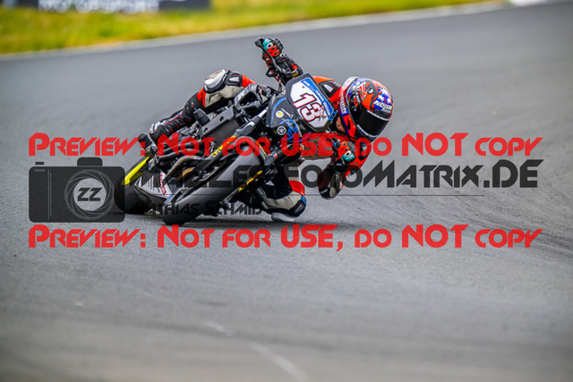 MaZZes_FotoMatrix_220521_2202 | Fotograf Mathias Schmid
Sportfotograf,
Eventfotograf,
Hochzeitsfotograf,
Portraitfotograf