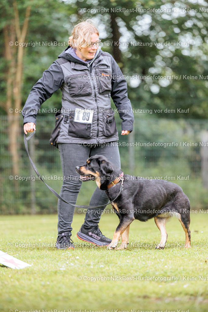 RO-Blumenthal-2026-Nickbest-Hundefotografie-4364 | Dein Hund! Dein Moment! Deine Erinnerungen! Hundefotografie in Bremen Blumenthal. Ich fange die besonderen Momente deines Vierbeiners ein – ob Indoor mit Blitzanlage oder in der freien Natur. Sicher dir dein Moment und dein Termin für eure Erinnerungen.