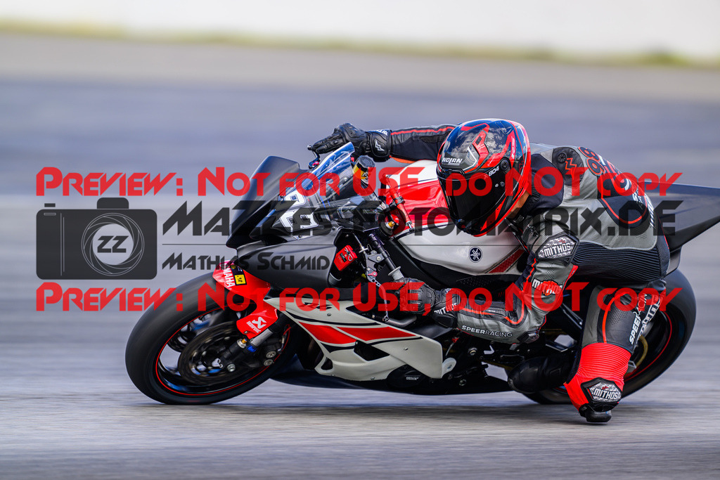 MaZZes_FotoMatrix_240615_6007705_9210 | GELB