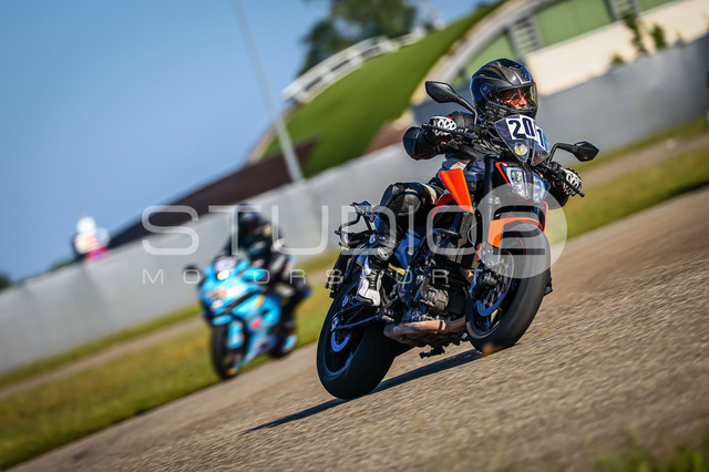 0201-260509DCB-008_201 | Deine Full-Service-Agentur für ✔️Videoproduktionen und ✔️Motorsportfotografie Jetzt Angebot anfragen!