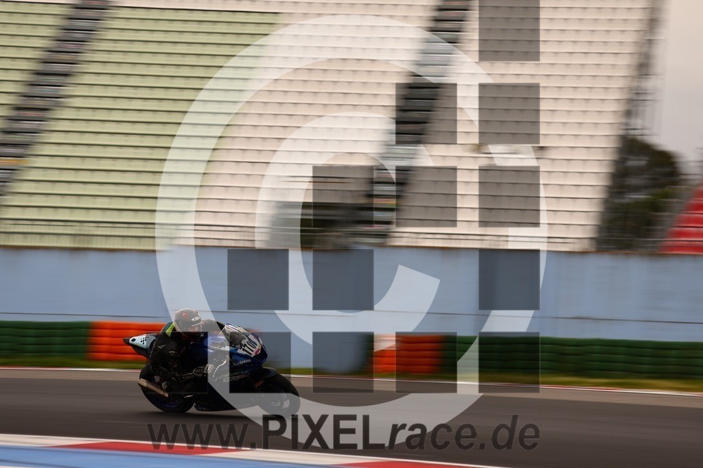 0170-20260402_02584 | Schöne Erinnerungen an spannende Momente - das festzuhalten ist unser Job. PIXELrace.de ist seit 2003 auf den Rennstrecken Europas unterwegs um die Action draußen beim Fahren und die wunderbare Stimmung imm Fahrerlager für euch einzufangen.