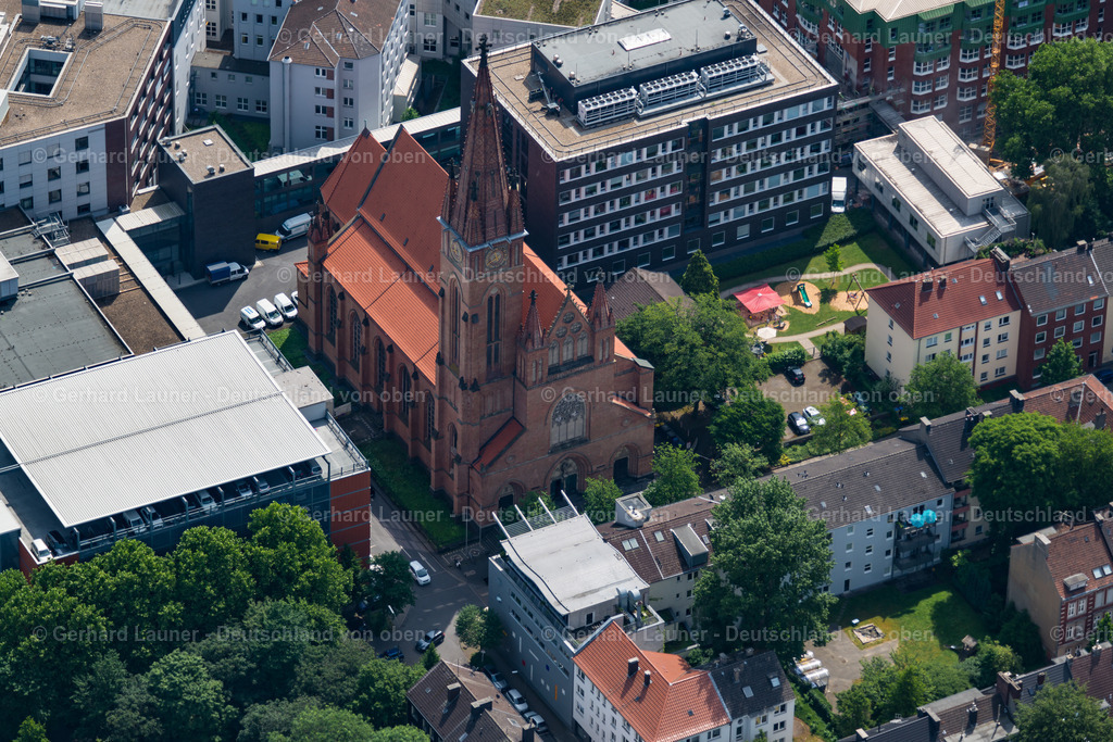 3805192 | DORTMUND 13.02.2021 Kirchengebäude der " Grabeskirche Liebfrauen " an der Gustavstraße im Ortsteil Cityring-West in Dortmund im Ruhrgebiet im Bundesland Nordrhein-Westfalen, Deutschland. Weiterführende Informationen bei: Grabeskirche Liebfrauen. // church building of the " Grabeskirche Liebfrauen " on Gustavstrasse in the district Cityring-West in Dortmund in the Ruhr area in the state North Rhine-Westphalia, Germany. Further information at: Grabeskirche Liebfrauen. Foto: Gerhard Launer
