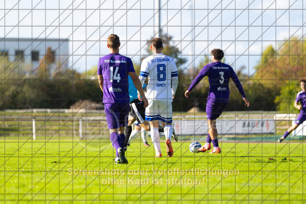 20261010_161235_0307_(c)_by_PhotoPeet | #,1.FC Eislingen (weiß) vs. TSV Bernhausen (lila), Fussball, Landesliga 2 - wfv, 11. Spieltag, Saison 2026/2027, Rasenplatz, Eichbachstation, Haldenstraße, 73054 Eislingen, 10.10.2026 - 15:30 Uhr,Foto: PhotoPeet / Sport- &amp; Eventfotografie / Peter Harich