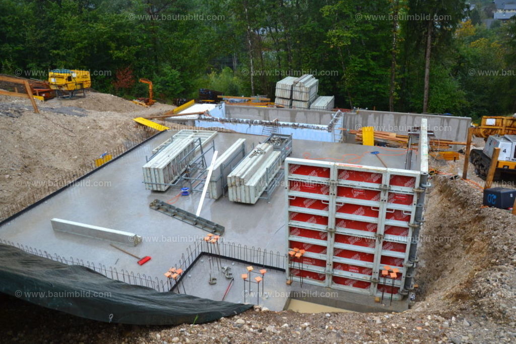 bib-lg04-betonarbeiten-0109 | Nach LV-Leistungsgruppen sortierte Detailfotos über den Bau eines Hauses. Alle Hausbau-Bilder direkt vom Urheber und Autor der Website Haus-Selber-Bauen.com