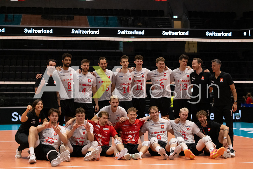 Luxembourg v Switzerland - CEV European League Men | KRIENS, SWITZERLAND - JUNE 12: Team of Switzerland winner photo after the CEV European League match between Luxembourg and Switzerland at Pilatus Arena on June 12, 2026 in Kriens, Switzerland. - Realisiert mit Pictrs.com