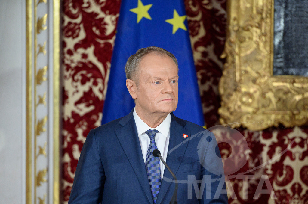 _DWI5268 | Politiker Donald Tusk (Civic Coalition), Ministerpräsident der Republik Polen, während eines Pressestatements in der Münchner Residenz vor der Verleihung des Ewald-von-Kleist-Preises. Der diesjährige Ewald-von-Kleist-Preis wird am Rande der Münchner Sicherheitskonferenz 2026 an das ukrainische Volk vergeben. München, 14.02.2026 Bayern Deutschland - Realisiert mit Pictrs.com