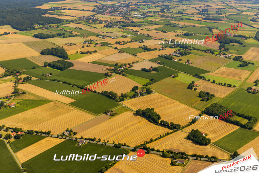 Schrägluftbild  Westrup  Stemwede - Das Luftbild wurde 2025 vom UL-Flugzeug heraus erstellt (ohne Drohne- keine Drohnenaufnahme ) - Hochauflösende Luftaufnahme -Nicht vergleichbar mit Google Maps oder Satelittenbilder- Die Geschenkidee !Mit Lizenz und Bildrechte bestellbar