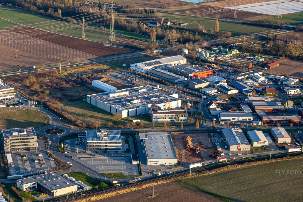 Luftbild: DBK David + Baader GmbH in Rülzheim im Bundesland Rheinland-Pfalz in Deutschland. – Foto: IMG_130720.jpg vom 23.02.2022 durch Werner Riehm/FLY-FOTO.de – Auflösung des Originals: 5472 x 3648 px – DBK Group - Your Partner for Heating & Cooling