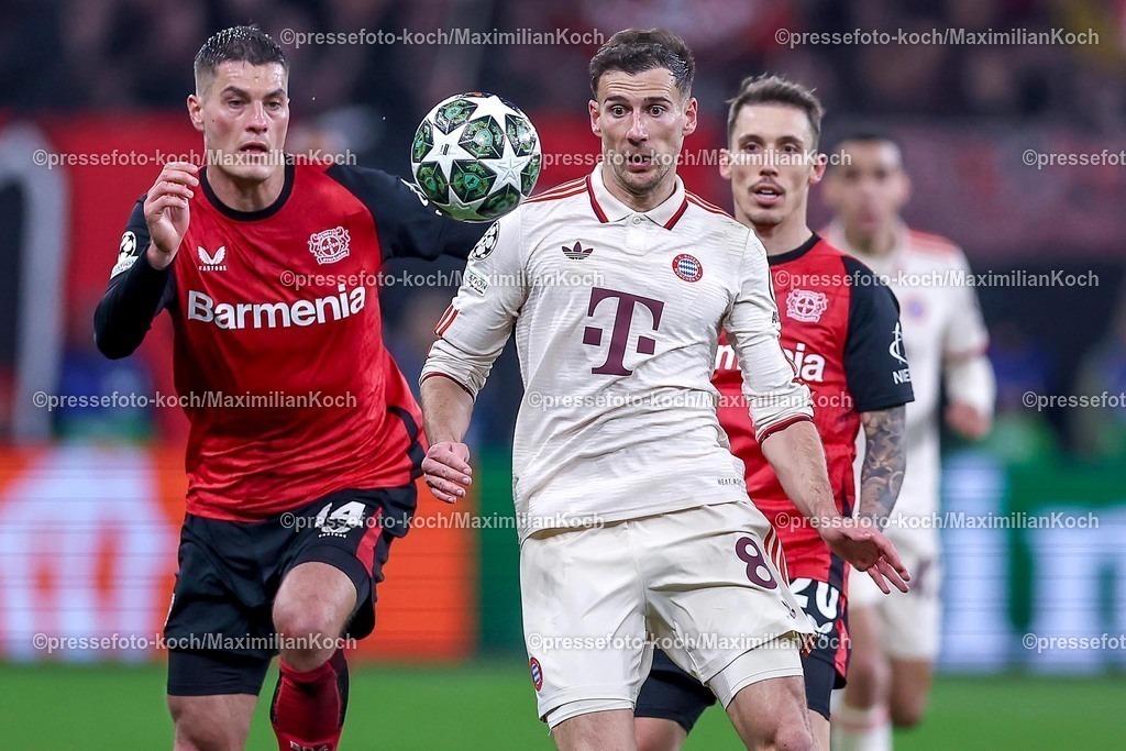UCL11032501045 | 11.03.2025, Fußball, UEFA Champions League, Bayer 04 Leverkusen - FC Bayern München, Achtelfinale Rückspiel, BayArena, Saison 2024 2025: Patrik Schick (Bayer04 Leverkusen #14) im Zweikampf gegen Leon Goretzka (FC Bayern #8)DFB regulations prohibit any use of photographs as image sequences and or quasi-video.