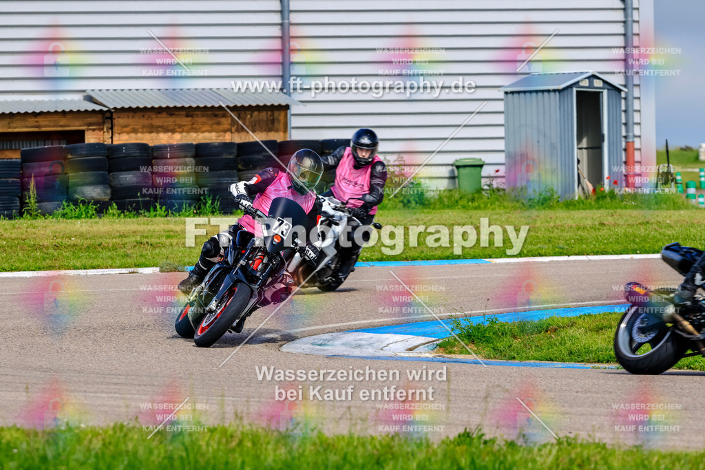 MotoTeam-8458 | Hier findet Ihr Bilder von Touristenfahrten auf der Nürburgring Nordschleife oder von anderen Veranstaltungen die ich besucht habe. Viel Spass beim Durch Schauen 