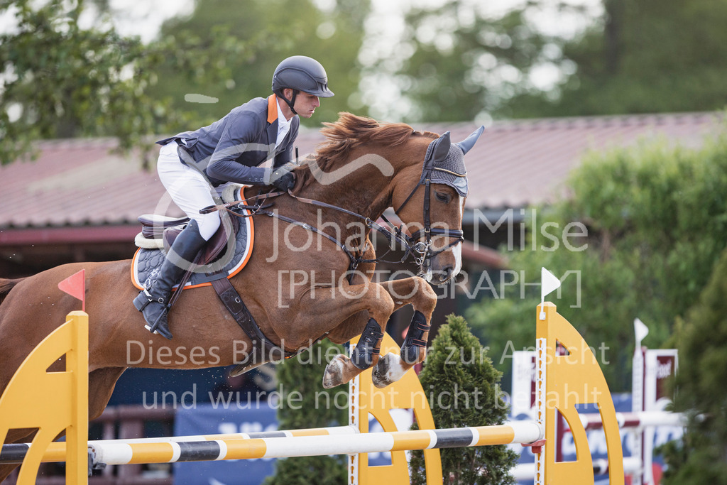 250506_Mühlen_SprPf-M-531 | Deine schönsten Turniermomente als professionelle Fotos! Entdecke hochwertige Pferdesport-Fotografie im Online-Shop. Jetzt Fotos finden & bestellen!