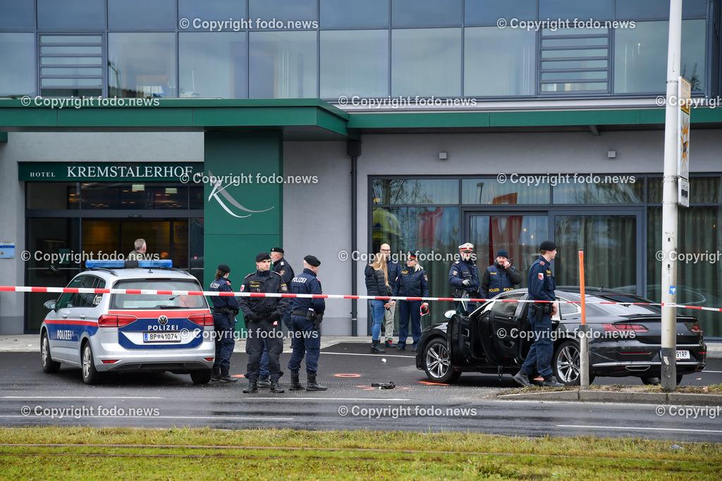Polizeieinsatz Mordversuch_ Polizei_ Leonding_ 09.01.2023-23 | 09.01.2023, Polizeieinsatz Leonding, AUT, im Bild, Polizeieinsatz Mordversuch, Polizei, Fahndung, Tatort, Kremstalerhof, Unfallfahrzeug zwei, Ort der Festnahme, Spurensicherung