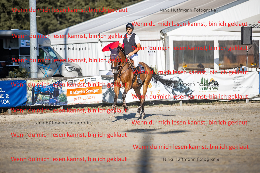 BK1A8668 | Turnierbilder Turnierfotos Nina Hüffmann Turnierfotografie Pferdefotografie Tierzeichnung Haustierzeichnung Pferdezeichnung Hundezeichnung Videograf  - Realisiert mit Pictrs.com