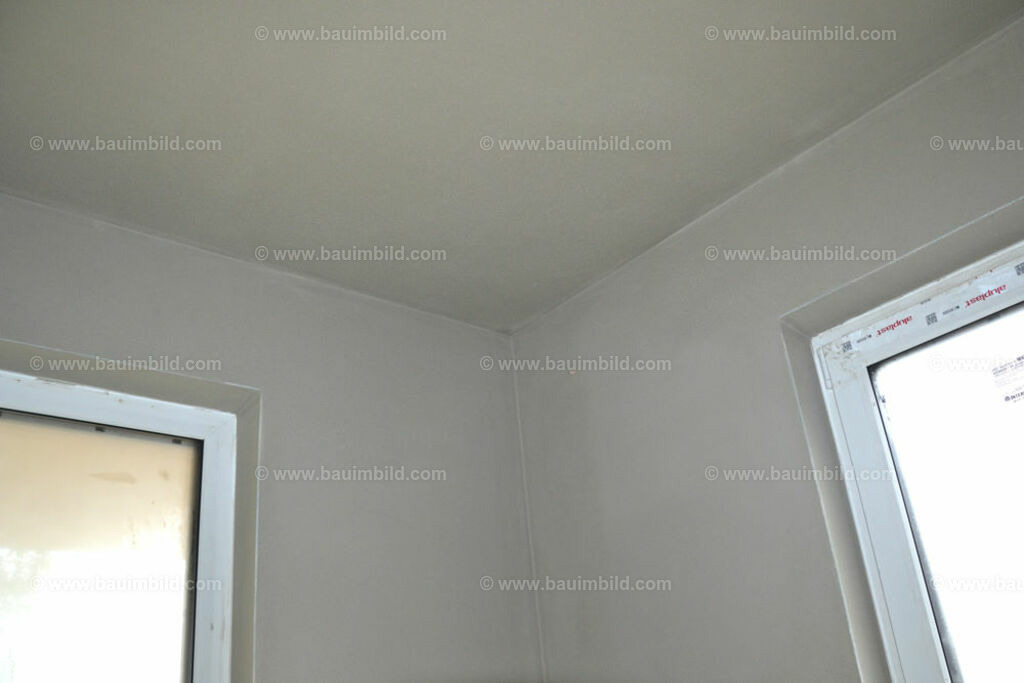 bib-lg18-putzarbeiten-0095 | Nach LV-Leistungsgruppen sortierte Detailfotos über den Bau eines Hauses. Alle Hausbau-Bilder direkt vom Urheber und Autor der Website Haus-Selber-Bauen.com