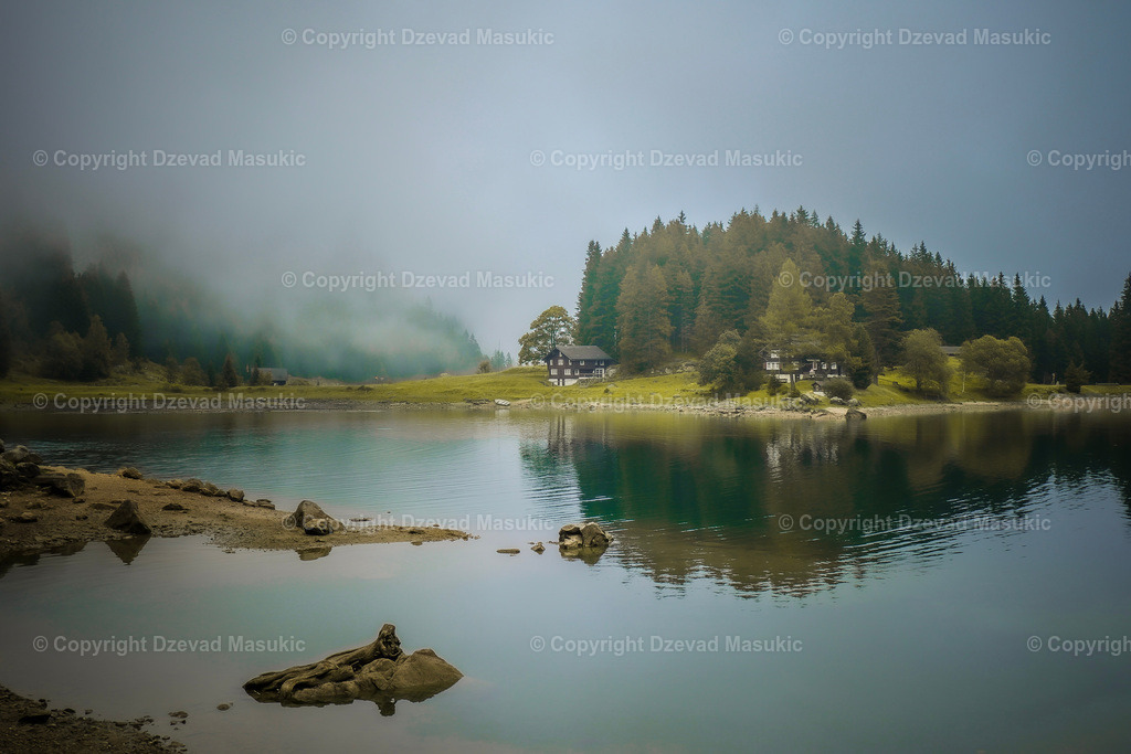 Arnisee | Ich fotografiere Landschaften, Produkte und erstelle für Sie Firmenportraits. Engagieren Sie mich für den nächsten Projekt. - Realisiert mit Pictrs.com