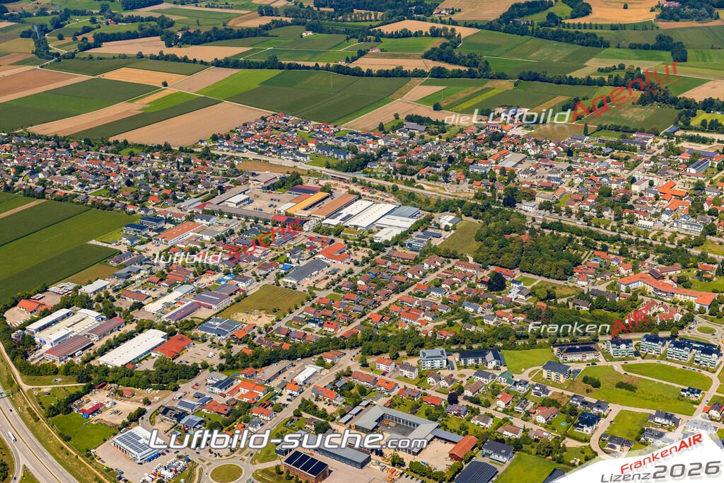 Luftaufnahme von Ampfing - Die Luftaufnahme wurde 2025 vom UL-Flugzeug heraus erstellt ( keine Drohne ) - Hochauflösende Luftaufnahme - für professionelle Ausdrucke geeignet. Die Geschenkidee !Mit Lizenz und Bildrechte bestellbar