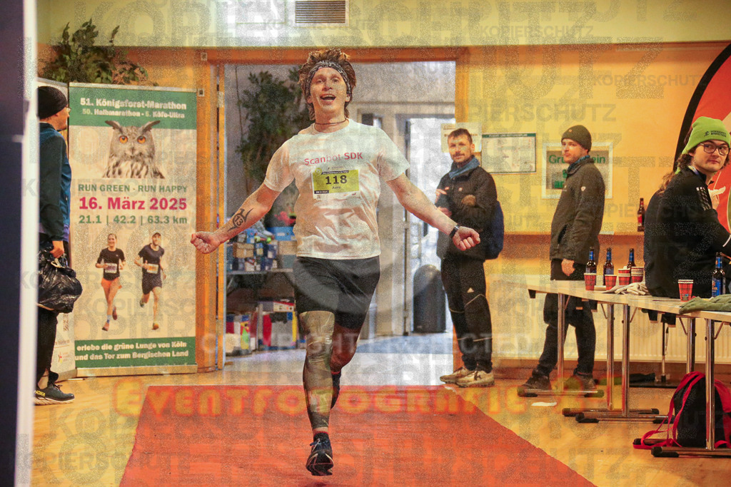 241208_1237_EX1_7757 | Sportfotografie im Rhein-Sieg Kreis, Köln, Bonn, NRW, Rheinland Pfalz, Hessen, etc. Unser Tätigkeitsfeld umfasst den Laufsport vom Volkslauf über den Marathon, Duathlon, Triathon bis zum Ultralauf wie Kölnpfad Ultra oder Schindertrail.