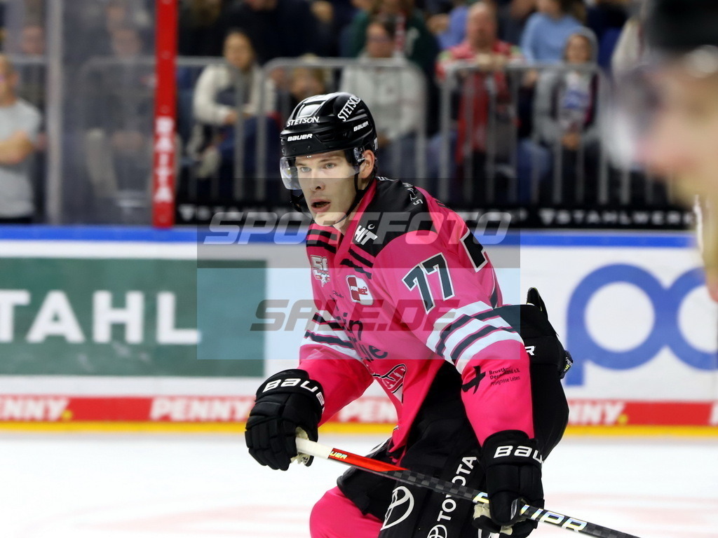 Alexander Roach - KEC | Alexander Roach - KEC - Realisiert mit Pictrs.com