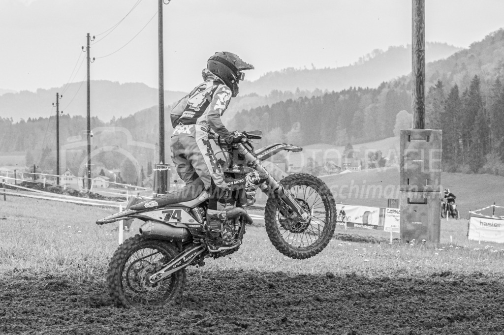 Motocross Schlatt bei Winterthur - 30. April 2022 | Motocross Schlatt bei Winterthur
MC Wila, Schlatt bei Winterthur
Bild: Sportfotografie Markus Aeschimann | www.markus-aeschimann.ch - Realisiert mit Pictrs.com