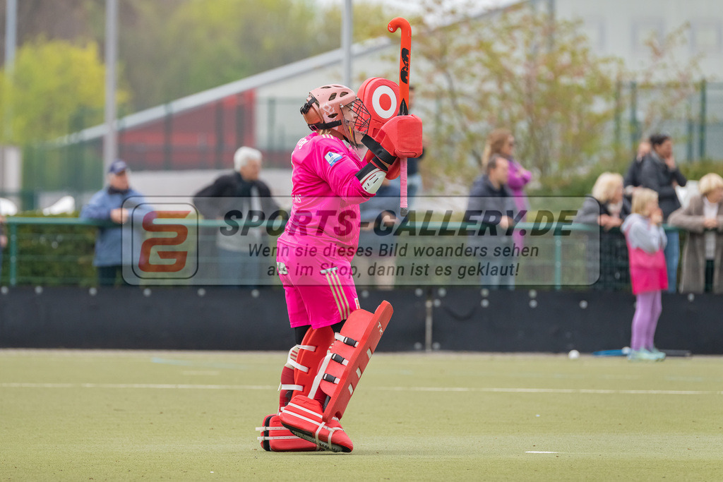 HK_20230416_107064 | 1. Bundesliga Damen Düsseldorfer HC - Rot-Weiss Köln am 16.4.2023 DHC Düsseldorf, Düsseldorf , Julia Sonntag ( Torfrau Rot-Weiss Köln #1 )
