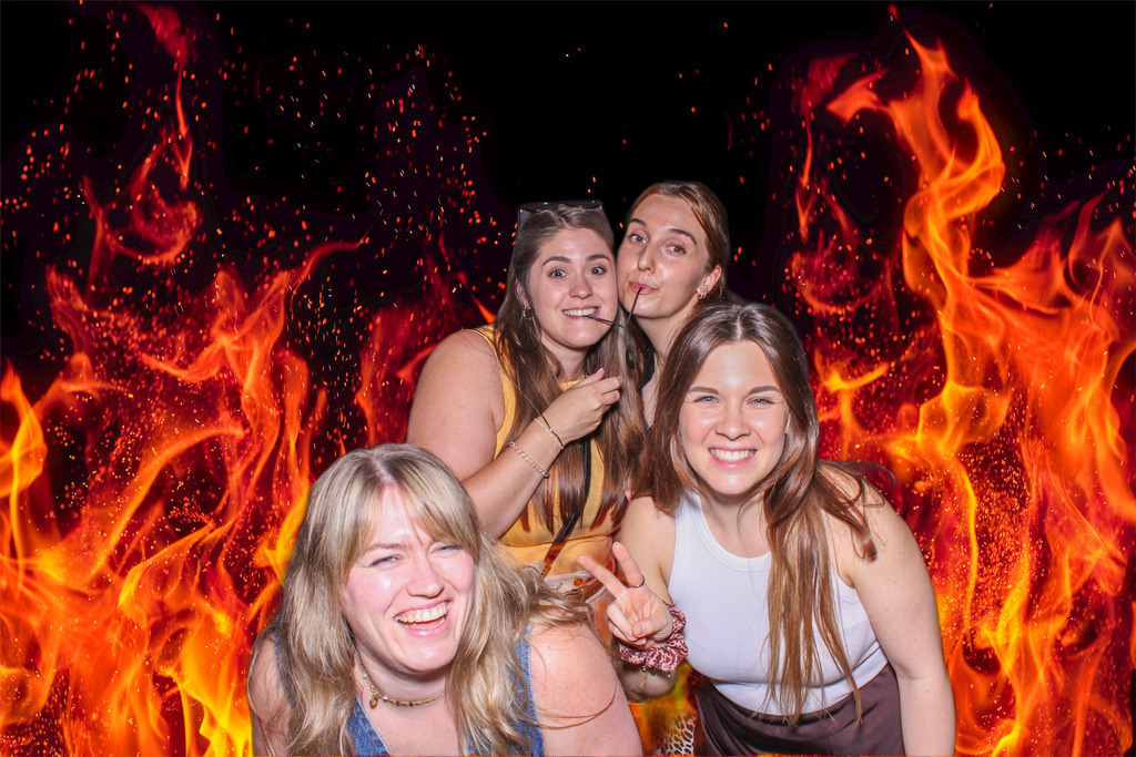 top-top.de-250628-020 | Foto, Video, Fotografie, Videografie, Fotobox, DJ, Discjockey, Musik, Musikbox, Veranstaltung, Photobooth, Amazon, Ebay, Buchtipp, Bestseller, Autor, Verlag, Buch, Wesel, Hamminkeln, NRW, Dinslaken, Rees, Drohne, Hochzeit, Party, Fotobox, Wesel, Fotograf