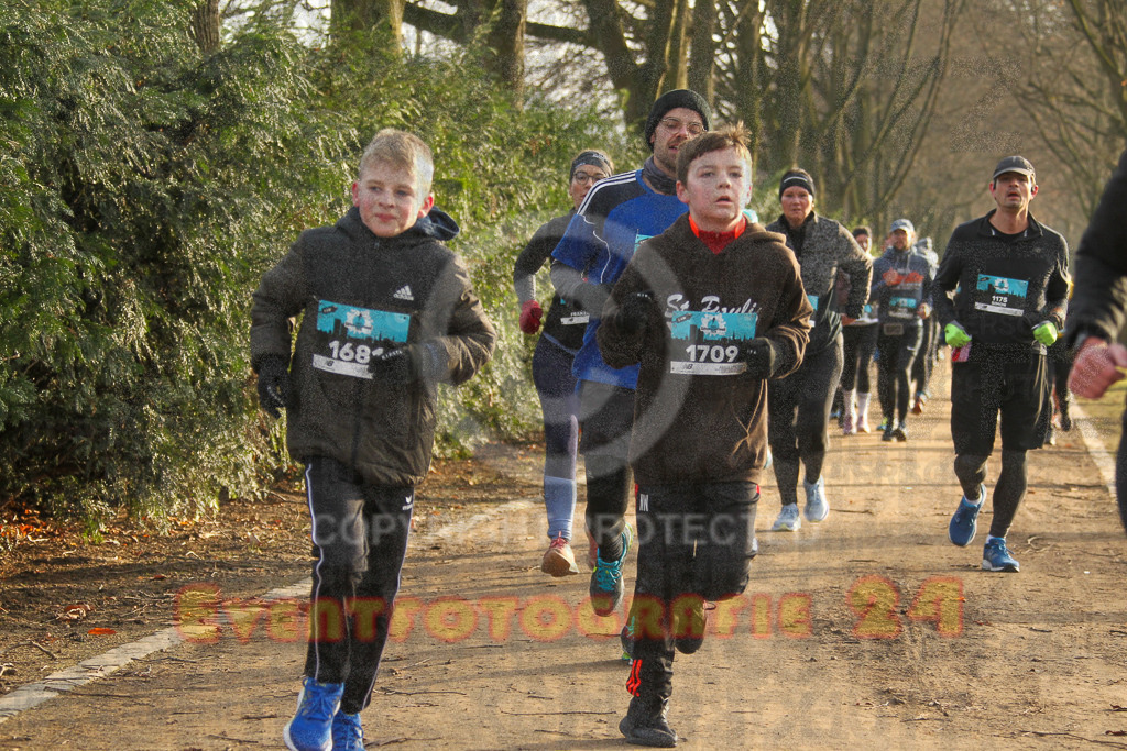 241231_1021_EV4_3949 | Sportfotografie im Rhein-Sieg Kreis, Köln, Bonn, NRW, Rheinland Pfalz, Hessen, etc. Unser Tätigkeitsfeld umfasst den Laufsport vom Volkslauf über den Marathon, Duathlon, Triathon bis zum Ultralauf wie Kölnpfad Ultra oder Schindertrail.