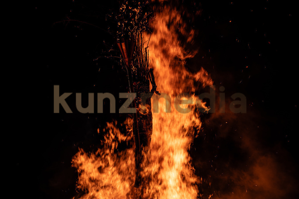 165_Chäppelihäx_Funggefüür__kunzmedia.ch | OnlineShop für Bilder kunzmedia.ch