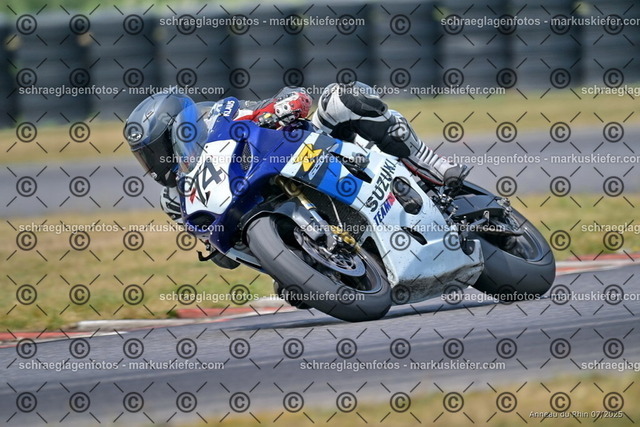25bt04-1551 | markuskiefer.com - Realisiert mit Pictrs.com