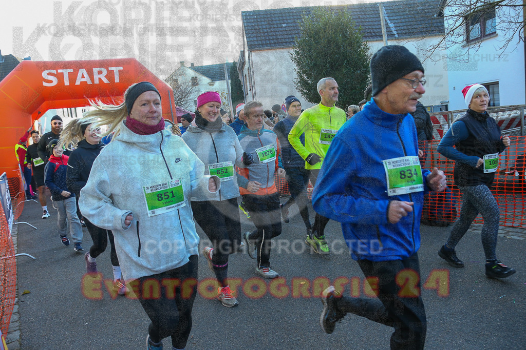 241201_1026_EX1_8182 | Sportfotografie im Rhein-Sieg Kreis, Köln, Bonn, NRW, Rheinland Pfalz, Hessen, etc. Unser Tätigkeitsfeld umfasst den Laufsport vom Volkslauf über den Marathon, Duathlon, Triathon bis zum Ultralauf wie Kölnpfad Ultra oder Schindertrail.
