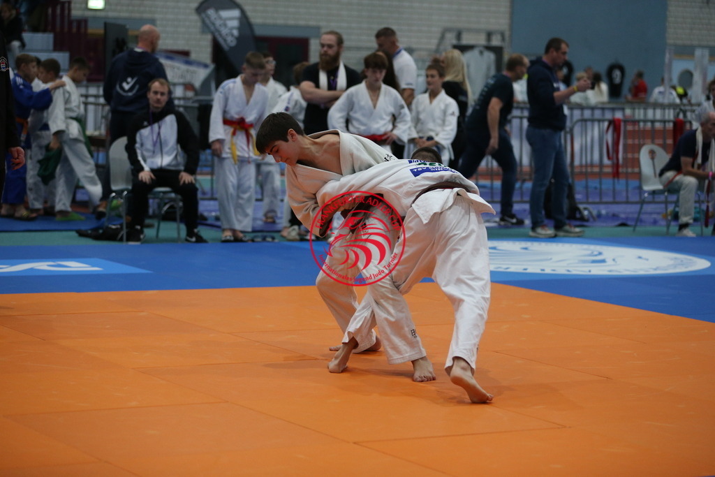 AT3Y1831 | Fotos vom Adler Cup - Pictures from Adler Cup

Hier findet Ihr alle Eindrücke und großen Momente der Adler Cup Wochenenden. Here you will find all impressions and great moments of the Adler Cup weekends. - Realisiert mit Pictrs.com