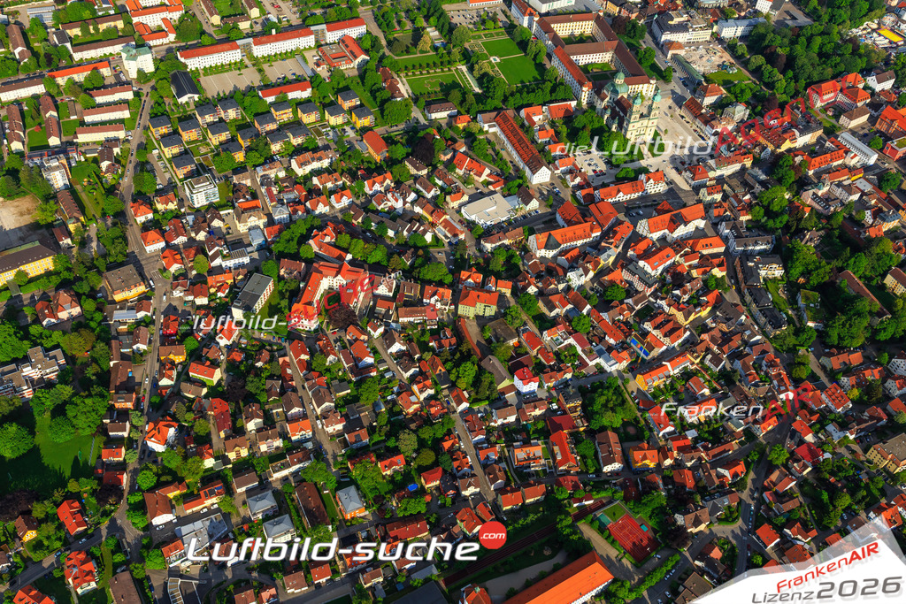 Die Luftaufnahme der Stadt Kempten Allgäu wurde vom UL-Flugzeug heraus erstellt ( keine Drohne )- hohe Auflösung für beste Qualität