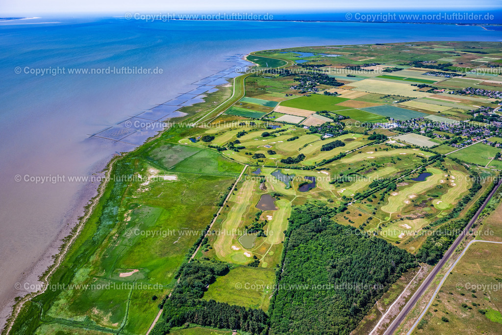 Sylt_Morsum_Golfclub_Morsum_auf_Sylt_ELS_3978210625 | MORSUM 21.06.2025 Gelände des Golfplatz " Golfclub Morsum " in Morsum auf der Insel Sylt im Bundesland Schleswig-Holstein, Deutschland. // Grounds of the Golf course at " Golfclub Morsum " in Morsum at the island Sylt in the state Schleswig-Holstein, Germany. Foto: Martin Elsen