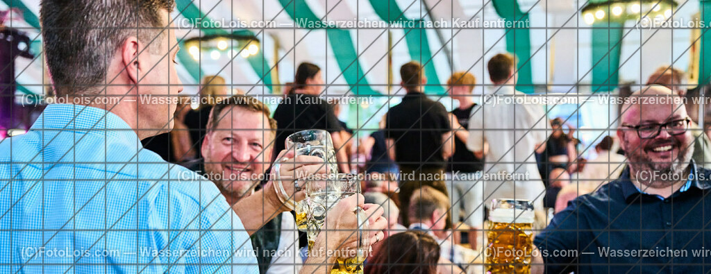 ALP5883_VOLKSFEST_Bieranstich_Ehrengaeste | (C)FotoLois.com, Alois Spandl, BIERANSTICH im Festzelt beim WIESELBURGER VOLKSFEST mit den TSCHECHEN als Vorband und dem Auftritt von Die HIGHLIGHTS, Mi 28. Juni 2023.