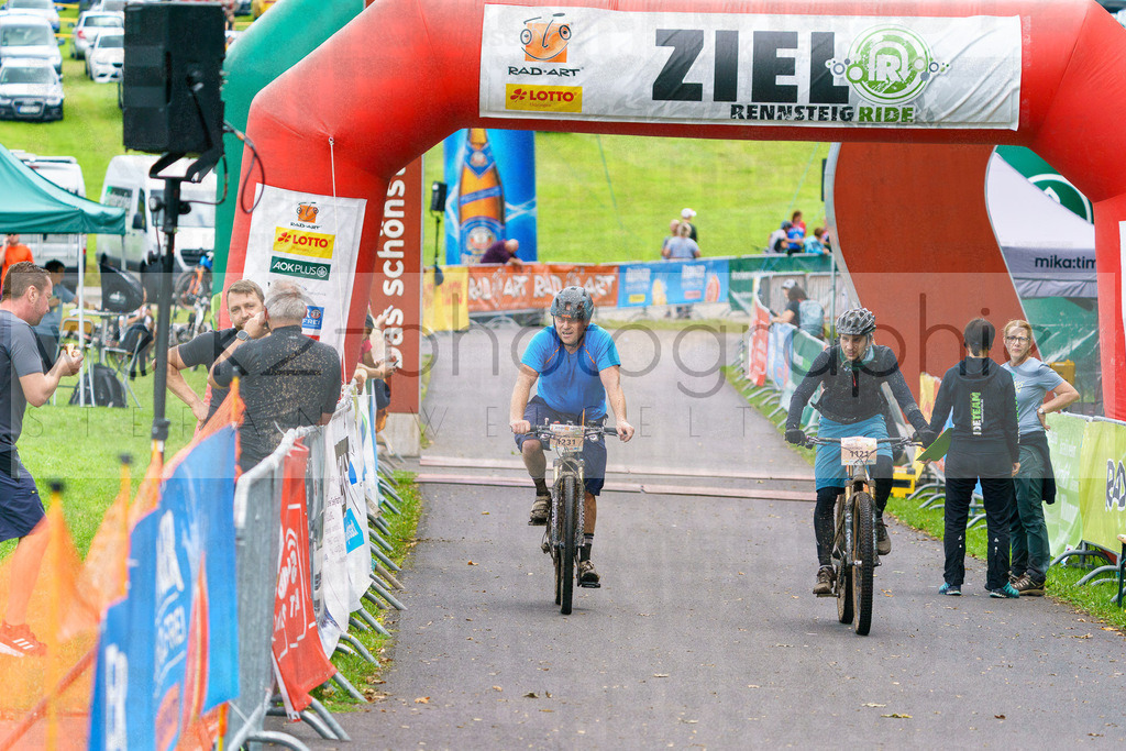RennsteigRIDE Zieleinlaufbilder | Zieleinlauf RIDE 23