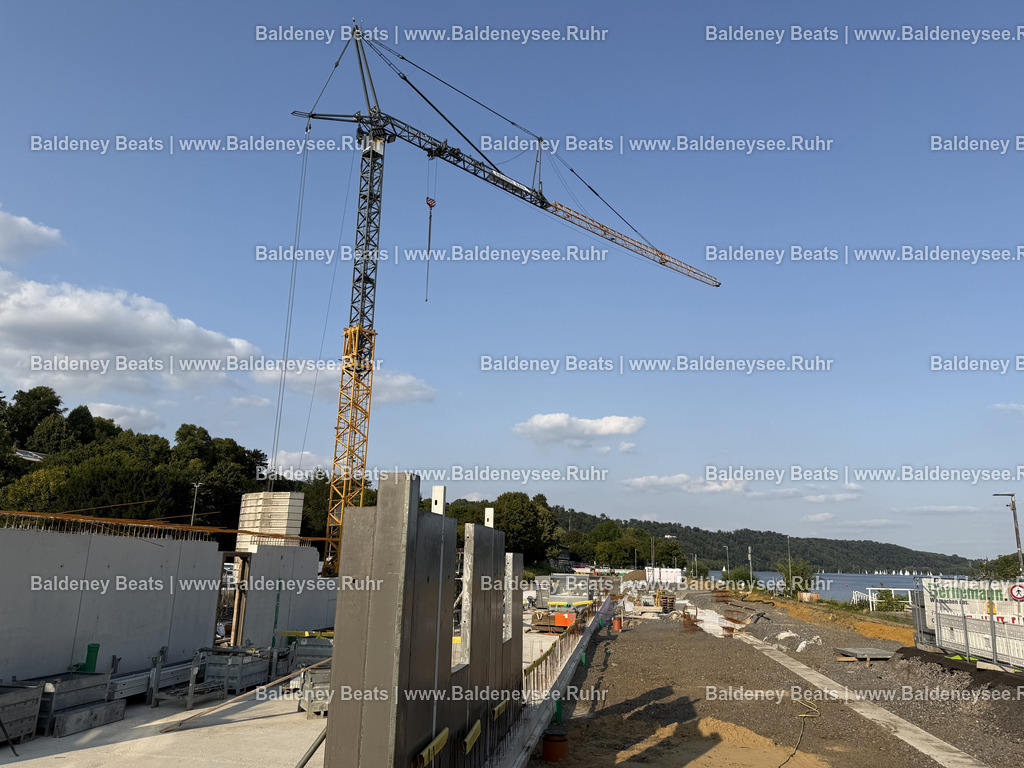 Bautagebuch - Regattatribüne Baldeneysee | Alle Nutzungsrechte vorbehalten. Jede Nutzung des Bildes bedarf einer gültigen Lizenz. Der Urheber- und Quellenhinweis „Foto: Cesar von Meissen / Baldeneysee.Ruhr“ ist bei jeder Veröffentlichung direkt am Bild anzubringen. Eine Weitergabe, Unterlizenzierung oder Weiterveräußerung an Dritte ist unzulässig. - Realisiert mit Pictrs.com
