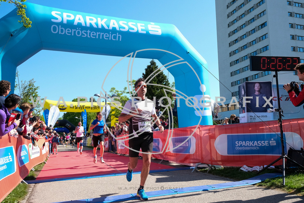 ..... | LINZ,AUSTRIA,27.April 24, Int. 3 Brückenlauf Linz  , Image shows: Photo: WAPICS / Michael ring