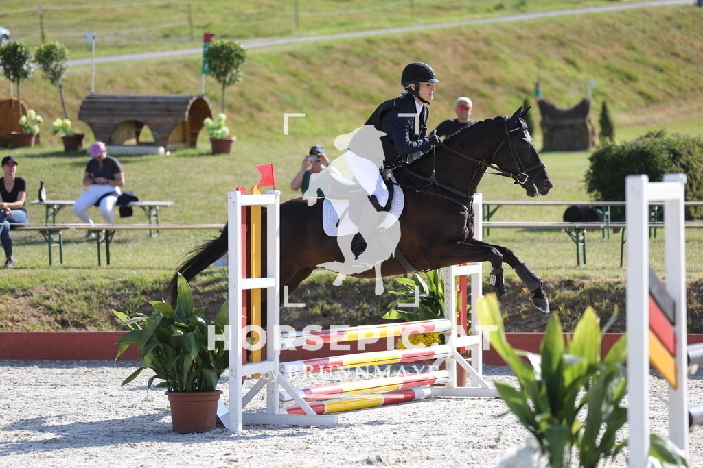 0P6A7189 | Willkommen bei Brunnmayr - Design & Fotografie – Ihrem Spezialisten für Reitturniere und Pferdeveranstaltungen in Oberösterreich, Salzburg und Bayern! Seit über 17 Jahren sind wir leidenschaftlich dabei.